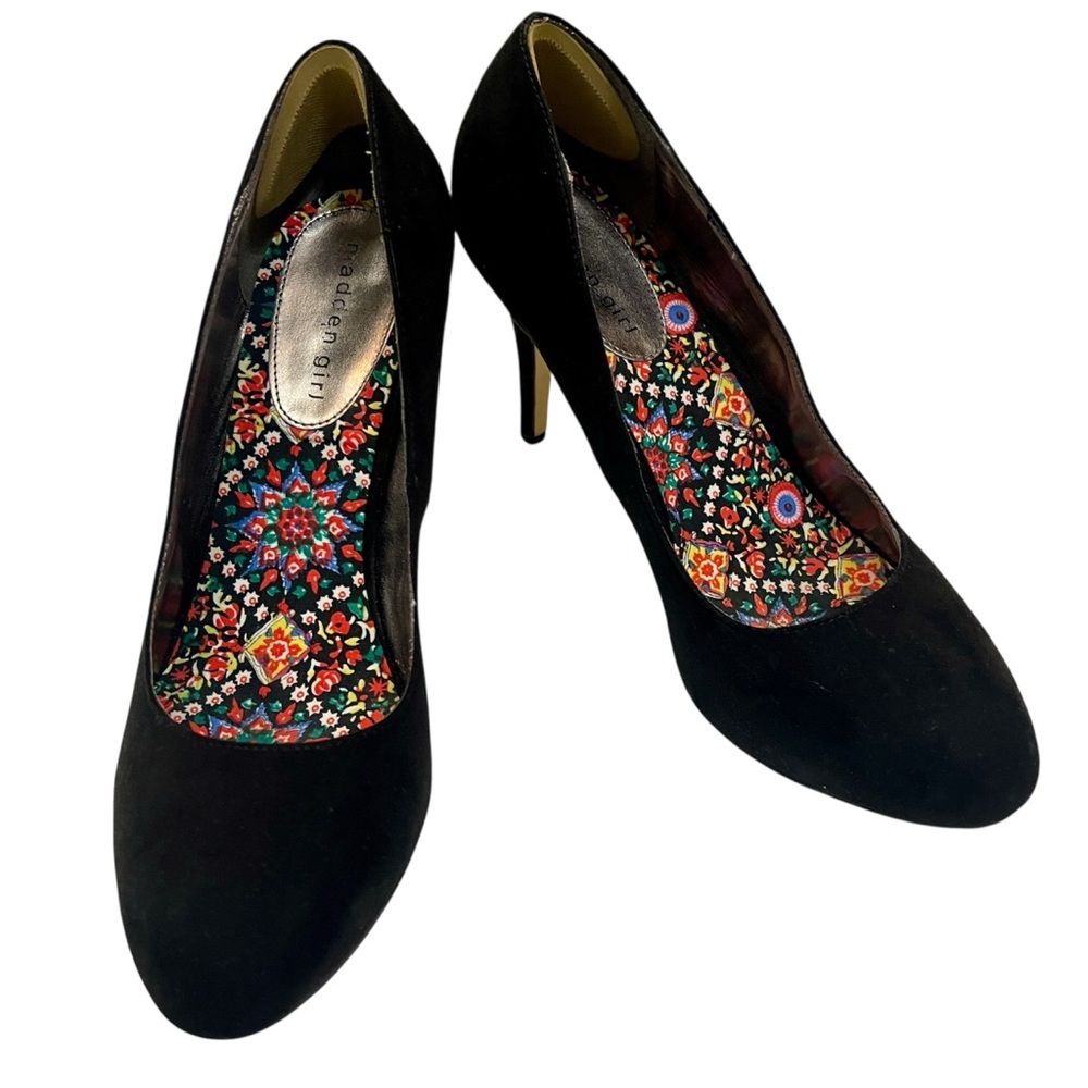 5/$20 Madden Girl Faux Suede Black Platform Heels